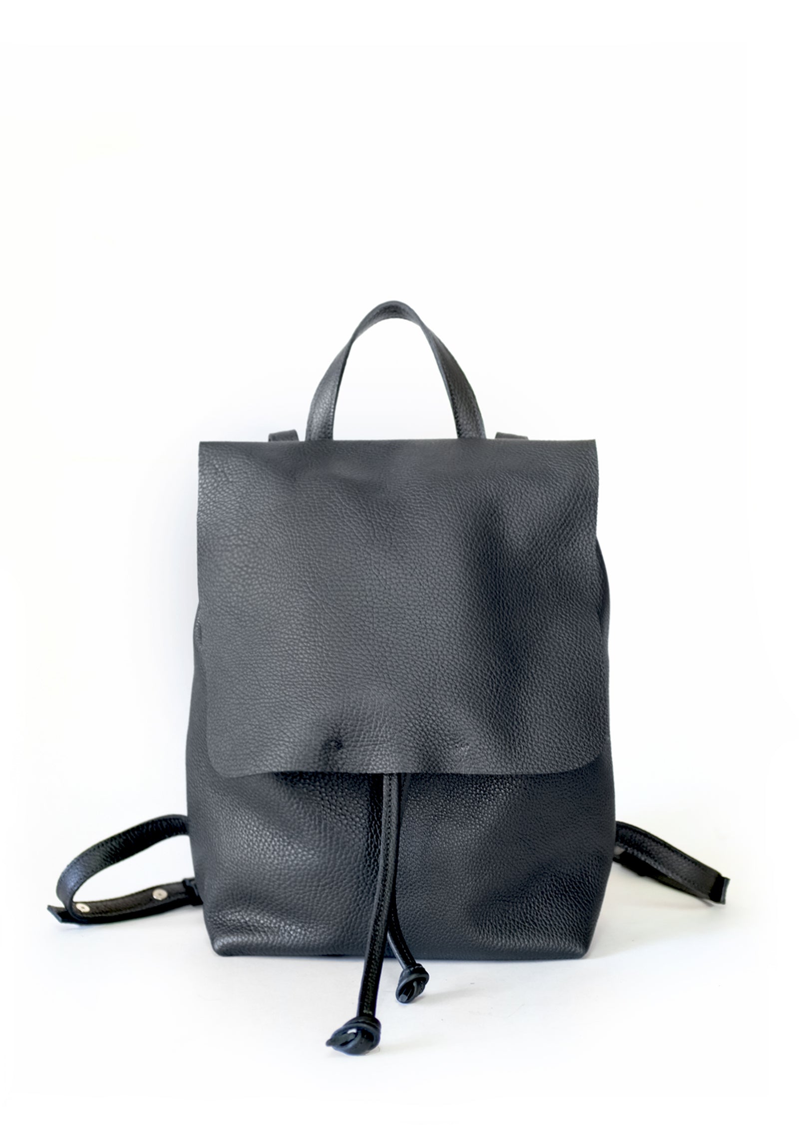 PRE-ORDER Mochila N.1 Med - Negro Grano Soft