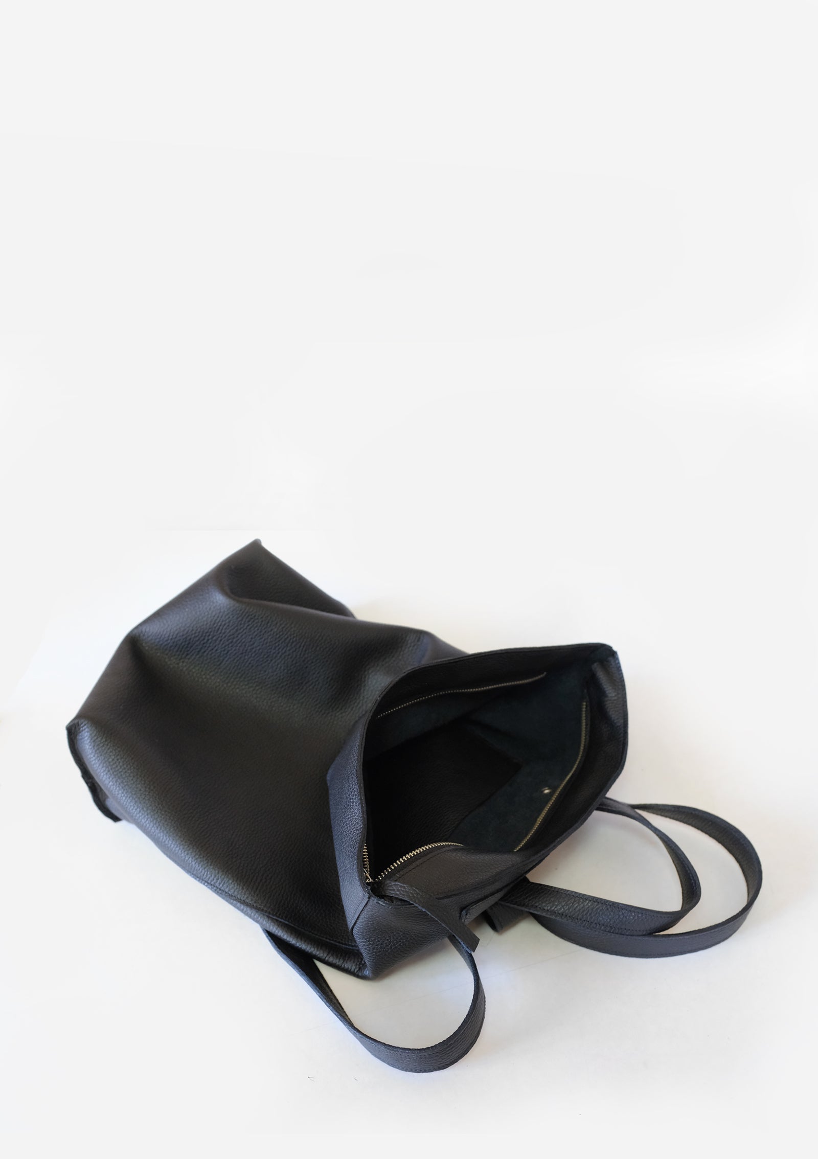 PRE-ORDER Mochila N.2 - Negro Grano Soft