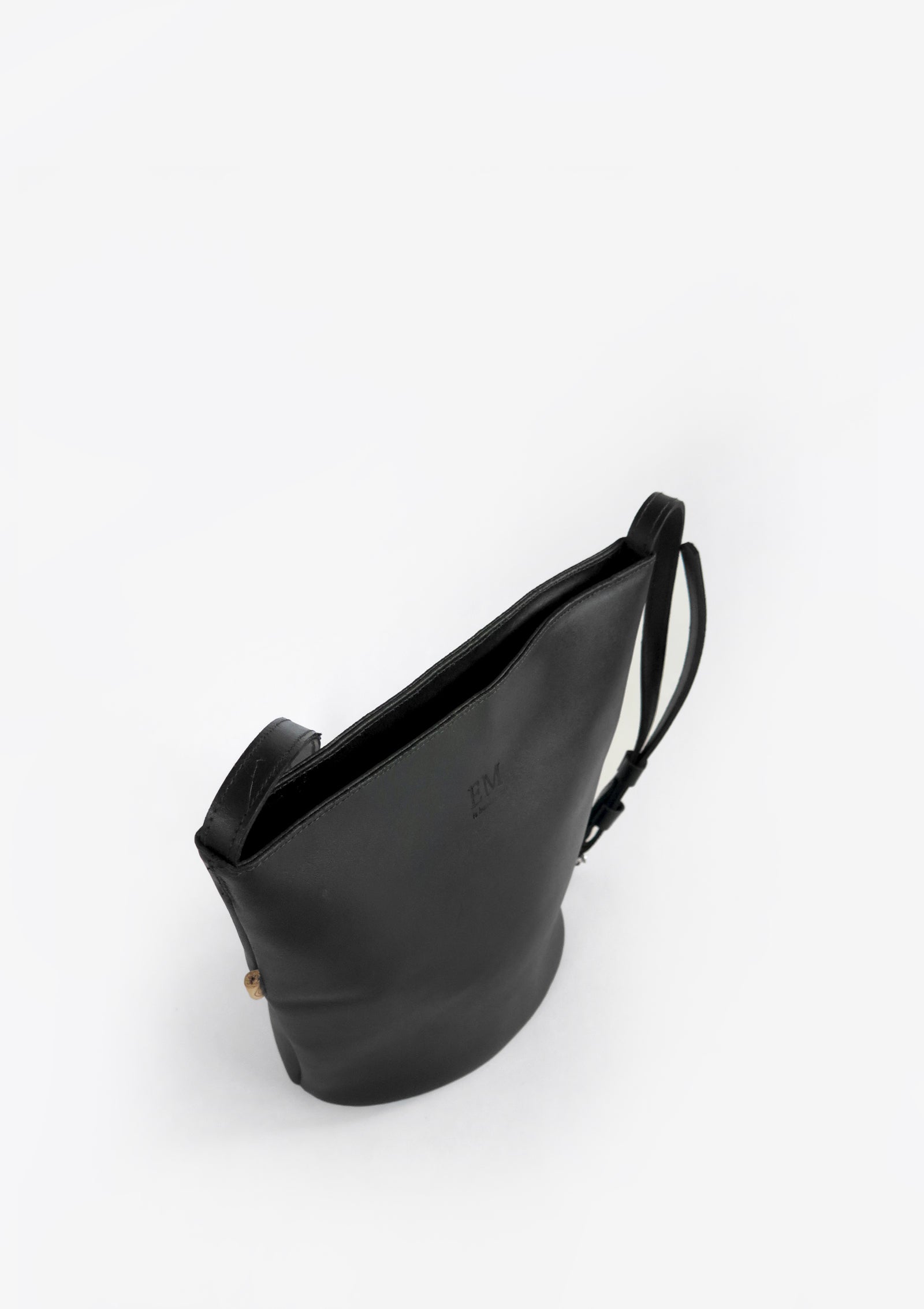 PRE-ORDER Cartera N.27 - Negro Brillante Grueso
