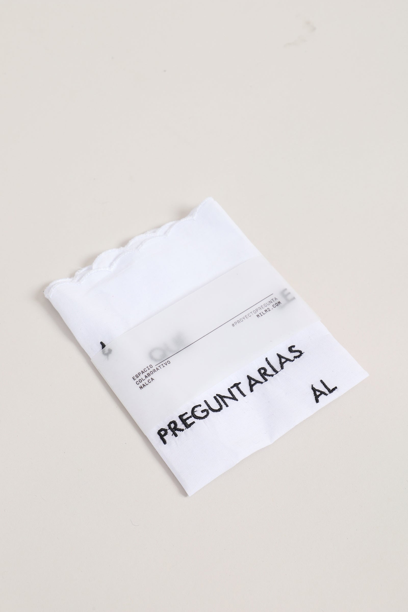 Pañuelo ¿Qué le preguntarías al objeto heredado?