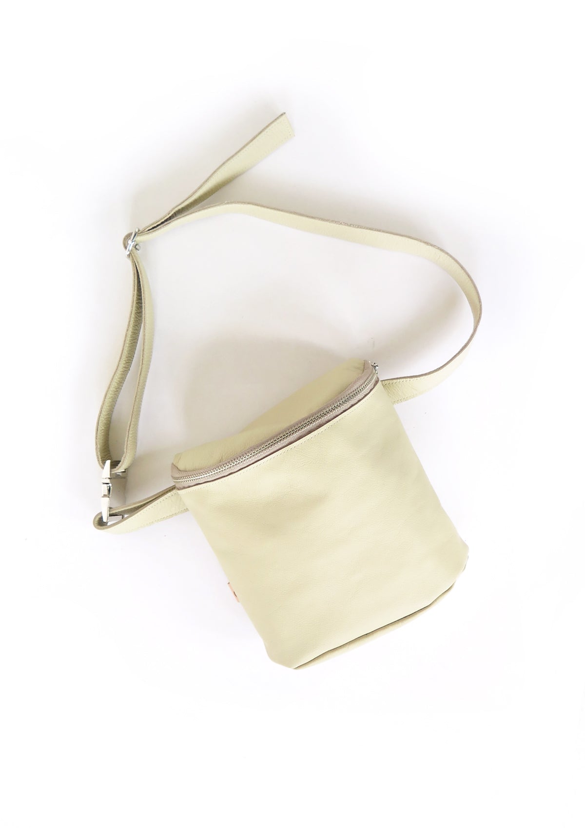 PRE-ORDER Banano N.2 - Marfil