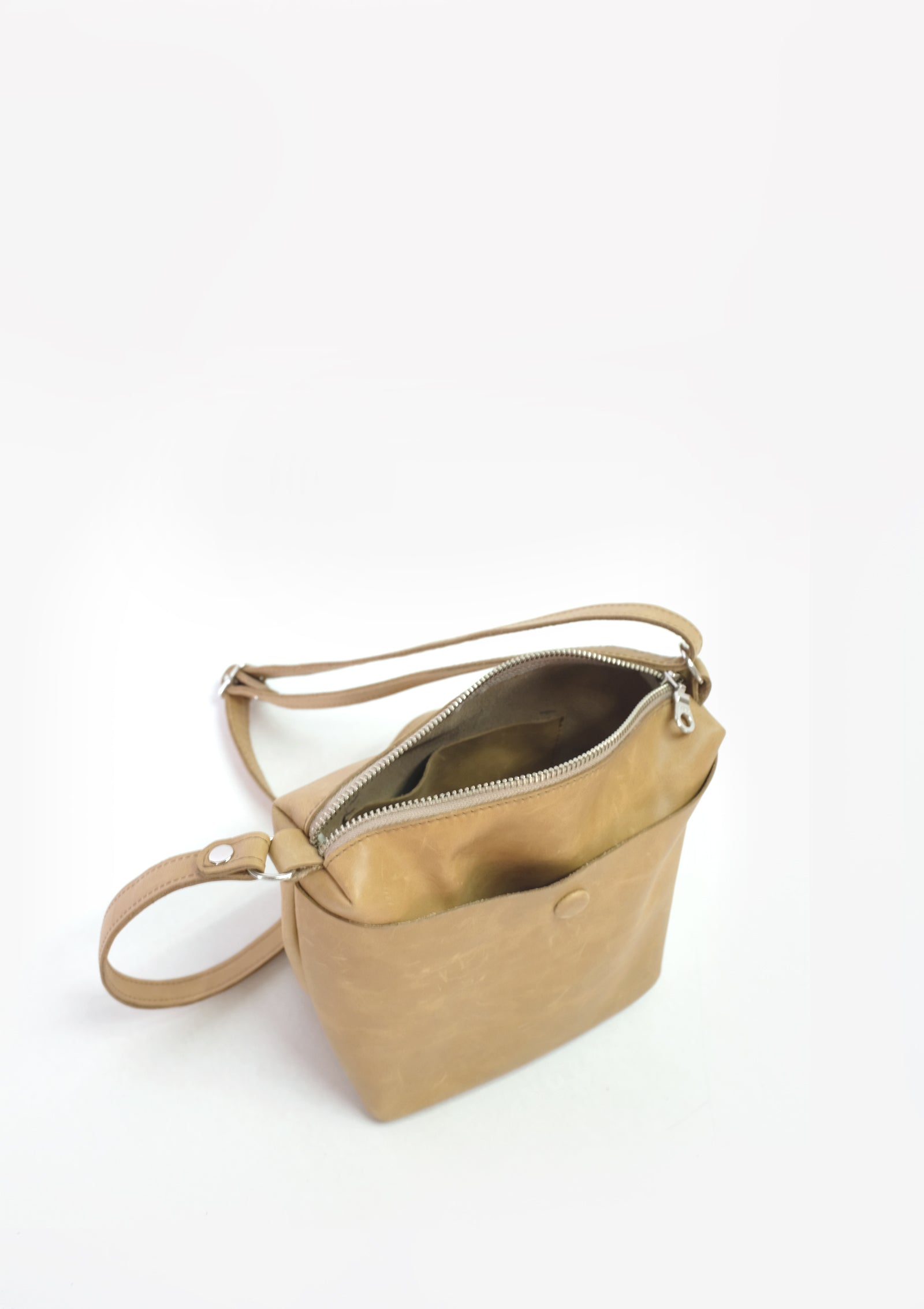 PRE-ORDER Cartera N.33 - Café Claro