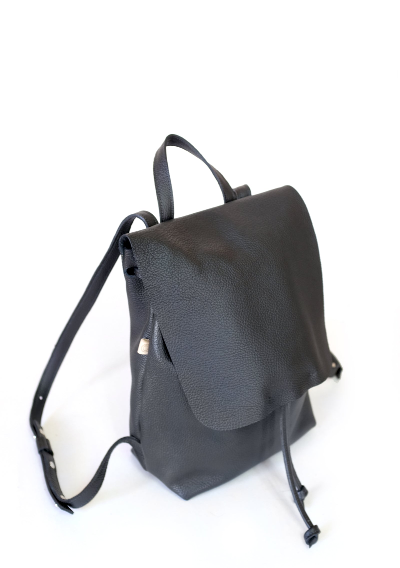 PRE-ORDER Mochila N.1 Med - Negro Grano Soft